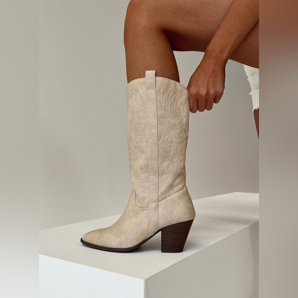 Qupid Zane Western Boot Stone